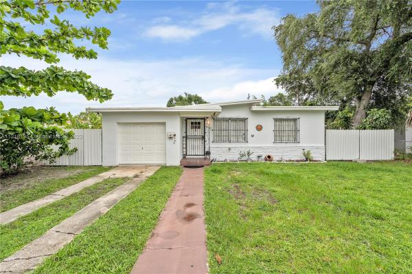 Irons Manor, 945 NE 133rd St, North Miami, Florida 33161, image 2