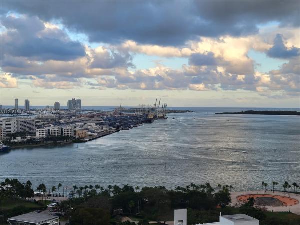 Vizcayne South, 253 NE 2nd St #2607, Miami, Florida 33132, image 2