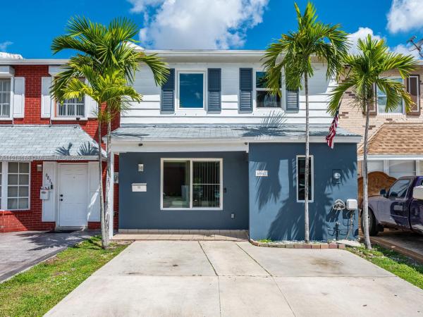 Lake Royal East, 6841 W 16th Dr #6841, Hialeah, Florida 33014, image 1