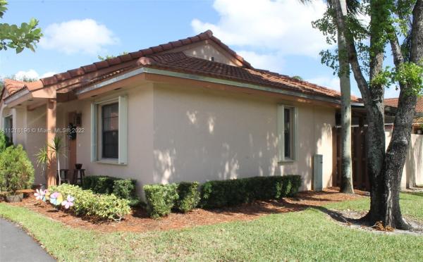 Villa Homes At The Moors, 17285 NW 60th Ct #17285, Country Club, Florida 33015, image 2