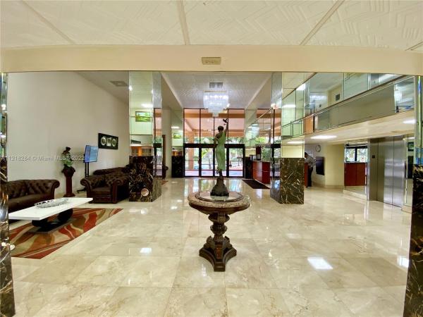 Winston Towers 600, 210 174 St #1607, Sunny Isles Beach, Florida 33160, image 2