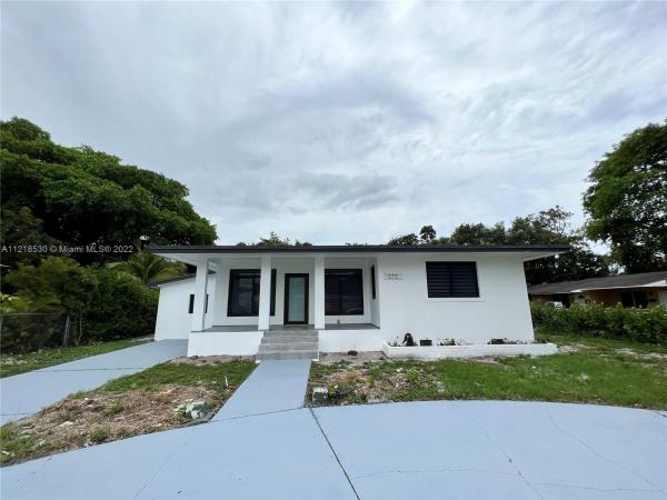 Griffing Biscayne Park Estates, 575 NE 129th St, North Miami, Florida 33161, image 2