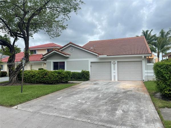 Harbour At The Moors, 18166 NW 61st Pl, Country Club, Florida 33015, image 1