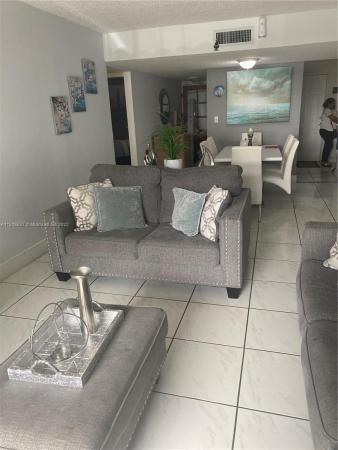 Samari Lake East, 10090 NW 80 Ct #1152, Hialeah Gardens, Florida 33016, image 2