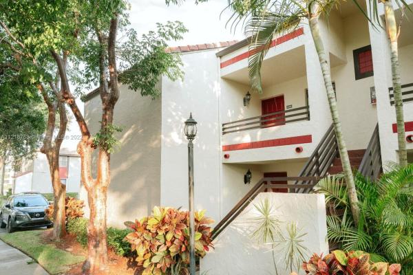 The Provinces Of Pierpointe At Pembroke Lakes, 11515 NW 10th St, Pembroke Pines, Florida 33026, image 2
