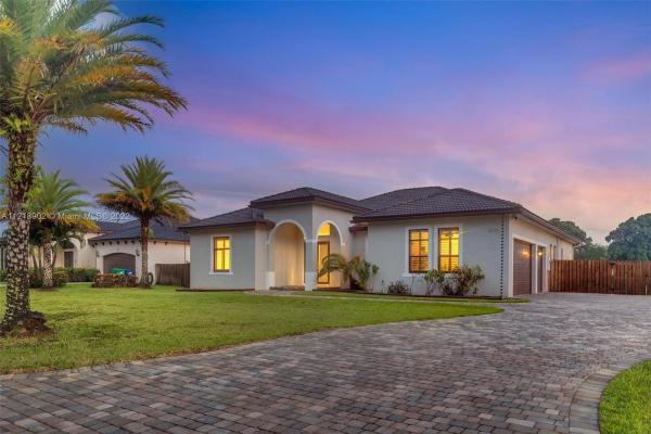 16720 SW 294th St, Unincorporated Dade County, Florida 33030, image 2