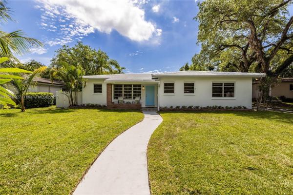 10927 NE 8th Ave, Biscayne Park, Florida 33161, image 2