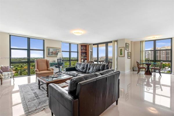 Towers Of Key Biscayne, 1121 Crandon Blvd #E801, Key Biscayne, Florida 33149, image 2