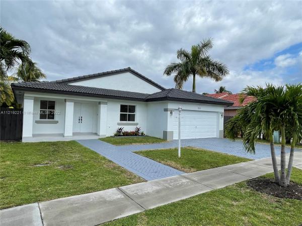 6952 SW 159th Ct, Unincorporated Dade County, Florida 33193, image 2
