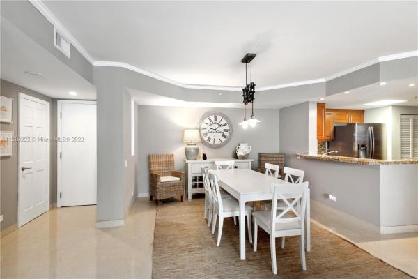 Courvoisier Courts, 701 Brickell Key Blvd #2506, Miami, Florida 33131, image 2