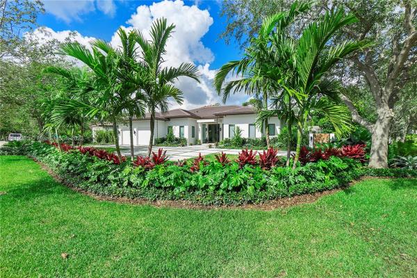 Philarthria, 9200 SW 71st Ave, Pinecrest, Florida 33156, image 2