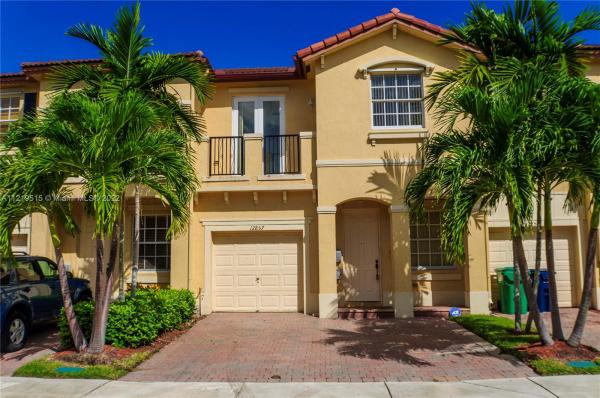 Tuscany Village, 12857 SW 135th St #12857, Three Lakes, Florida 33186, image 2