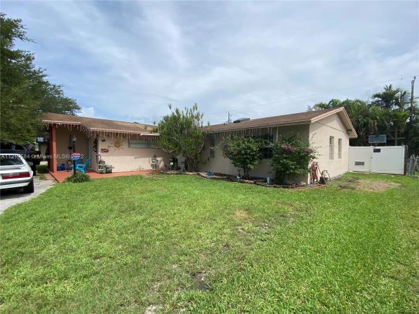 Bel Aire, 10415 SW 200th St, Cutler Bay, Florida 33157, image 2