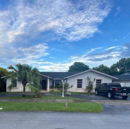 Las Palmas, 841 SW 103rd Ct, University Park, Florida 33174, image 1