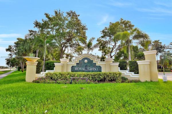 Royal Grand, 2600 S University Dr #309, Davie, Florida 33328, image 1
