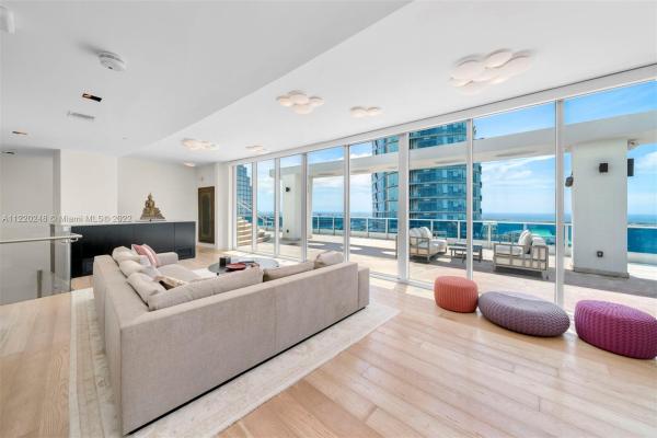 Epic Hotel & Residences, 200 Biscayne Boulevard Way #PH-5401, Miami, Florida 33131, image 2