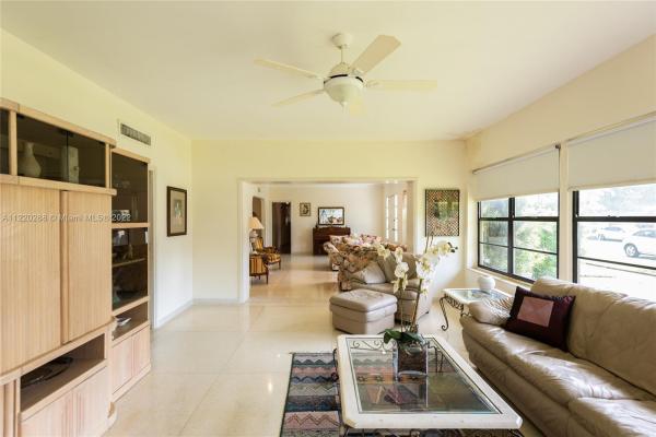 Lake View Heights, 4940 Cherokee Ave, Miami Beach, Florida 33140, image 1