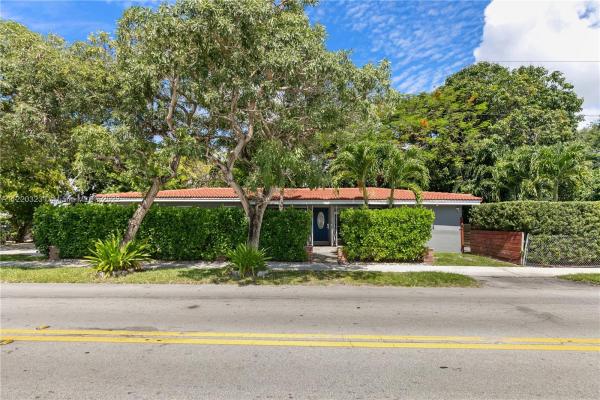 Hollywood Highlands Park, 902 S 24th Ave, Hollywood, Florida 33020, image 1
