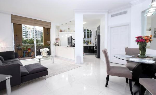Alaqua, 3001 NE 185th St #117, Aventura, Florida 33180, image 2