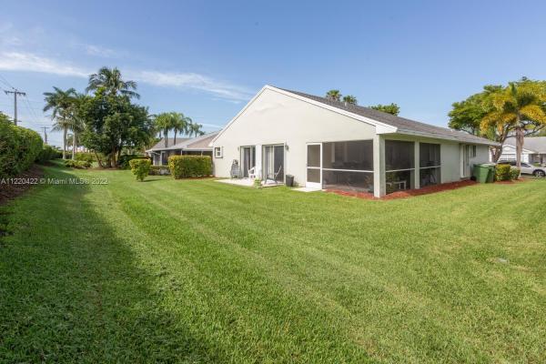 North Gate, 707 SE 27th Dr, Homestead, Florida 33033, image 2