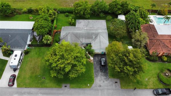 Pine Shore, 10840 SW 131st Ter, Kendall, Florida 33176, image 2
