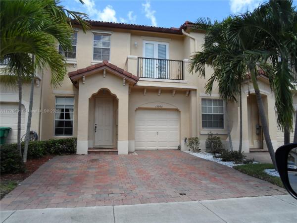 Tuscany Village, 13306 SW 128th Psge, Three Lakes, Florida 33186, image 2