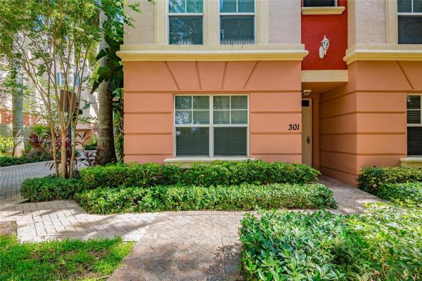 Villa Medici, 1033 NE 17th Way #301, Fort Lauderdale, Florida 33304, image 1