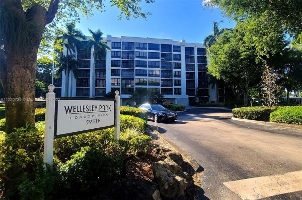 Wellesley Park, 5951 Wellesley Park Dr #301, Boca Raton, Florida 33433, image 1