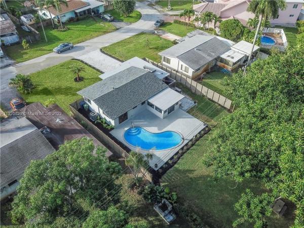 March Estates, 513 NW 30th St, Wilton Manors, Florida 33311, image 1