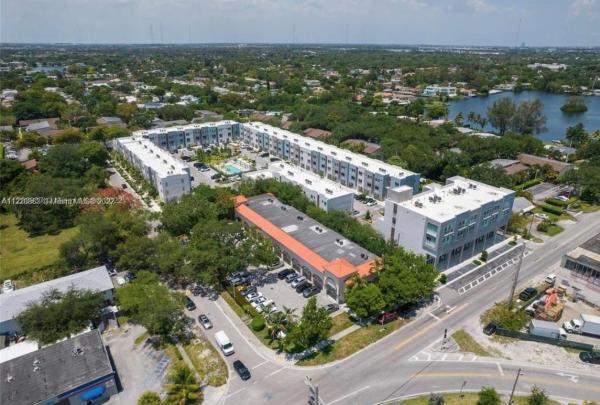 Riverwood At Aventura Village, 2505 NE 193 St #4214, North Miami Beach, Florida 33180, image 1