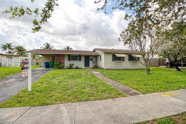 Palm Springs North Residential, 18401 NW 85th Ave, Palm Springs North, Florida 33015, image 2