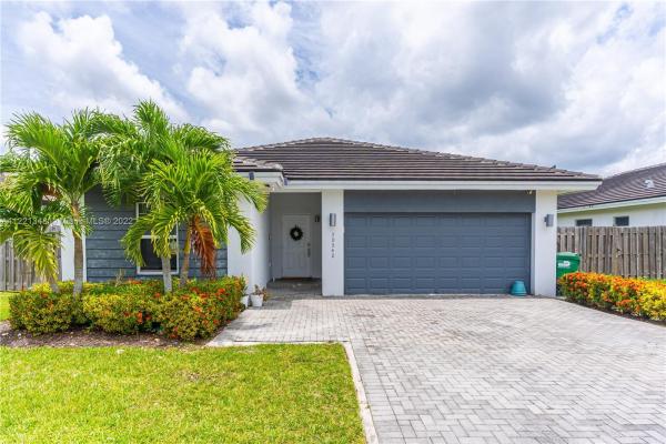 Buddys Paradise, 30342 SW 163rd Ave, Leisure City, Florida 33033, image 1