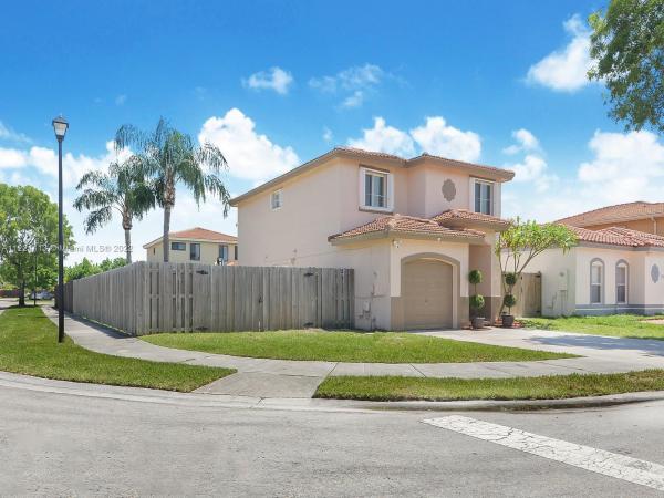 Spanish Lakes, 8197 NW 199th Ter, Hialeah, Florida 33015, image 1
