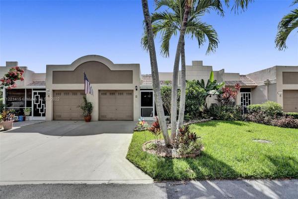 Town Villas At Moon Lake, 18940 Stewart Cir #5, Boca Raton, Florida 33496, image 1