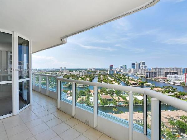 North Tower At The Point, 21205 NE 37th Ave #2410, Aventura, Florida 33180, image 2