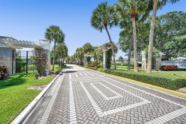 Burgundy At Kings Point, 599 Burgundy M, Delray Beach, Florida 33484, image 2