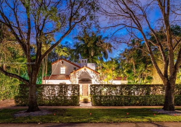 Riviera, 6920 Camarin St, Coral Gables, Florida 33146, image 2