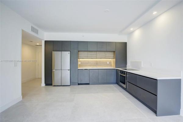 The EmeraldBay At Key Colony, 151 Crandon Blvd #220, Key Biscayne, Florida 33149, image 2