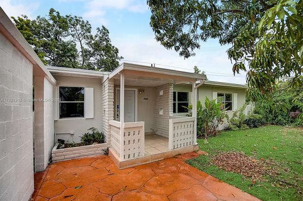 Carl Byoir, 981 NE 159th St, North Miami Beach, Florida 33162, image 1