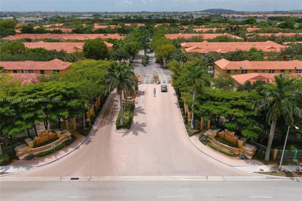 Villa Vizcaya, 8424 NW 141st Ln #4304, Miami Lakes, Florida 33016, image 1
