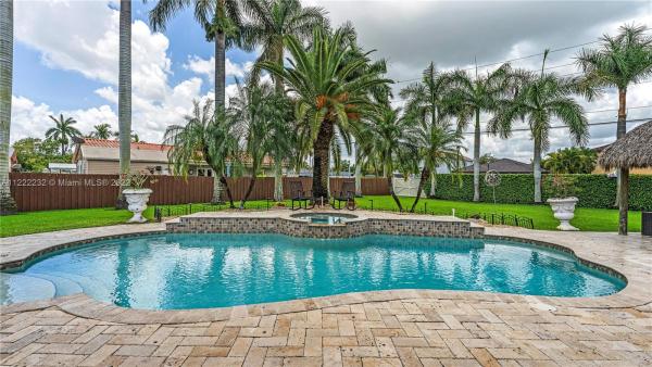 Palm Springs North Residential, 8550 NW 179th St, Palm Springs North, Florida 33015, image 2
