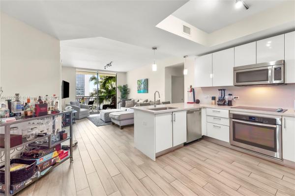 Nine At Mary Brickell Village, 999 SW 1st Ave #1207, Miami, Florida 33130, image 2