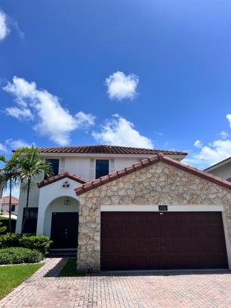 Fontainebleau West North, 9748 NW 10th Ter, Fountainebleau, Florida 33172, image 1