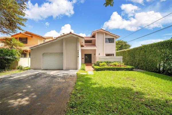 Coral Gables Country Club, 1470 Mendavia Ave, Coral Gables, Florida 33146, image 2