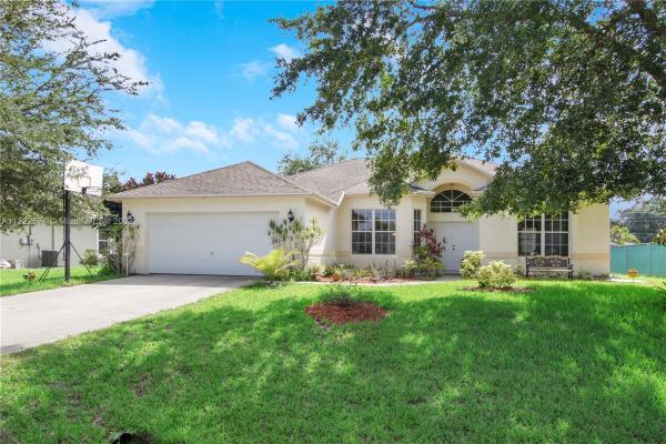 4037 SW Winslow St, Florida 34953, image 2