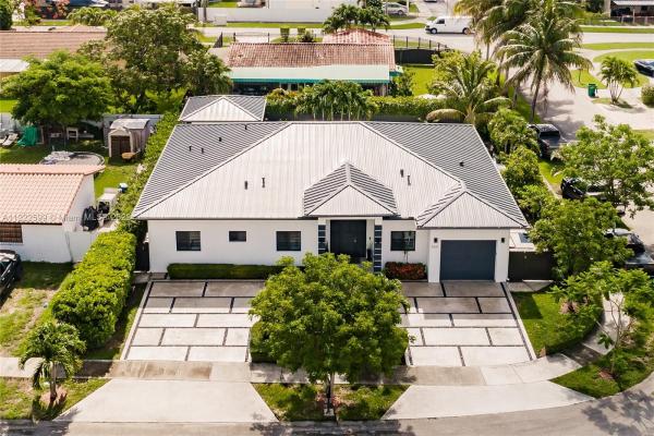 Laro, 2521 SW 105th Ave, University Park, Florida 33165, image 1