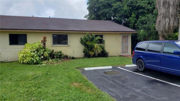 Waterside Townhomes, 28393 SW 140th Pl #., Leisure City, Florida 33033, image 2