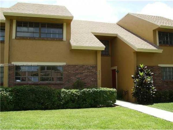 Center Court, 3210 N Pine Island Rd #604, Sunrise, Florida 33351, image 1