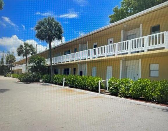 Sequoia Gardens, 560 SE 2nd Ave #H6, Deerfield Beach, Florida 33441, image 1