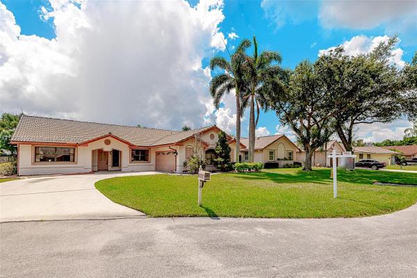 Waverly Hundred, 6502 Abotts Mill Ave, Davie, Florida 33331, image 1